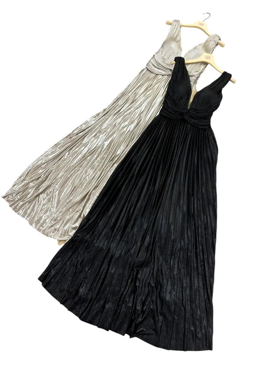 Abito lungo plissè con velo - abbigliamento - Stilosa - immagine 5