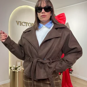 Cappottino crop con cinta