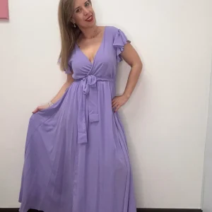 Abito con volant alle maniche - abbigliamento - Artigli