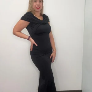 Abito nero con mantella - abbigliamento - Stilosa
