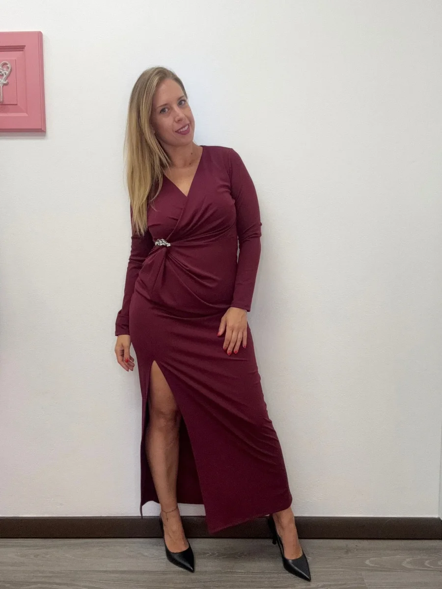 Abito con accessorio gioiello - abbigliamento - Artigli