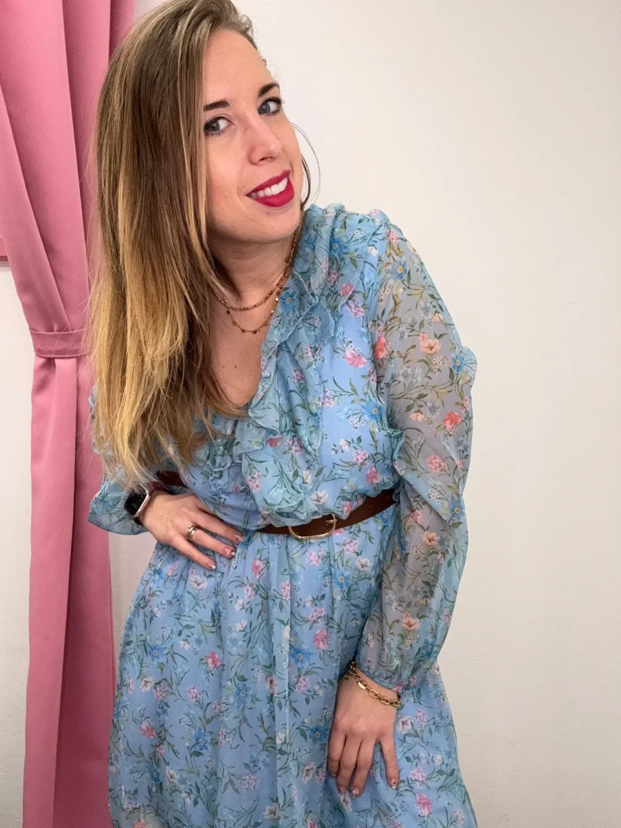 Abito con volants e cinntura a fiorellini - abbigliamento - Stilosa - immagine 4