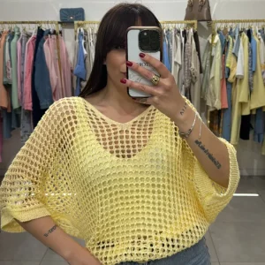 Maglia in filo forata