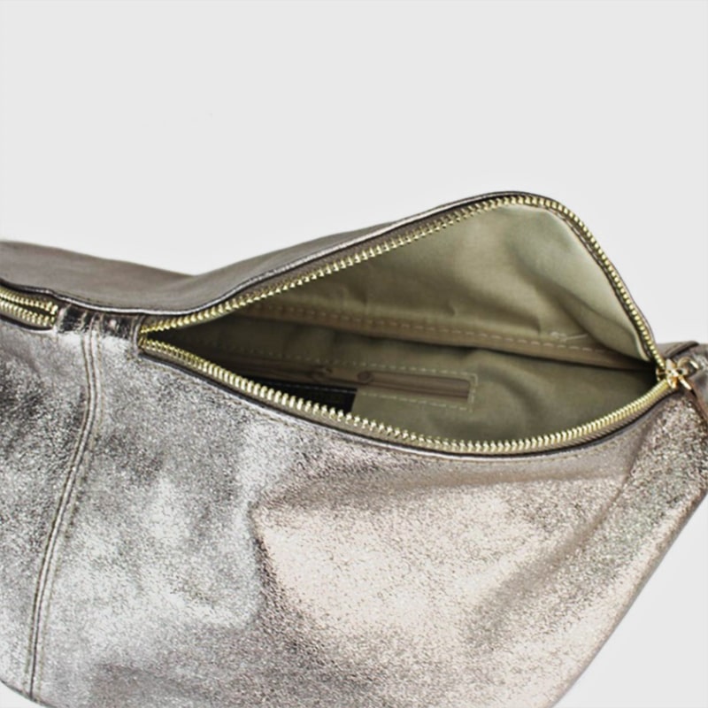 MARSUPIO GRANDE IN PELLE LAMINATA LIAM – DISPONIBILE IN VARI COLORI - immagine 7